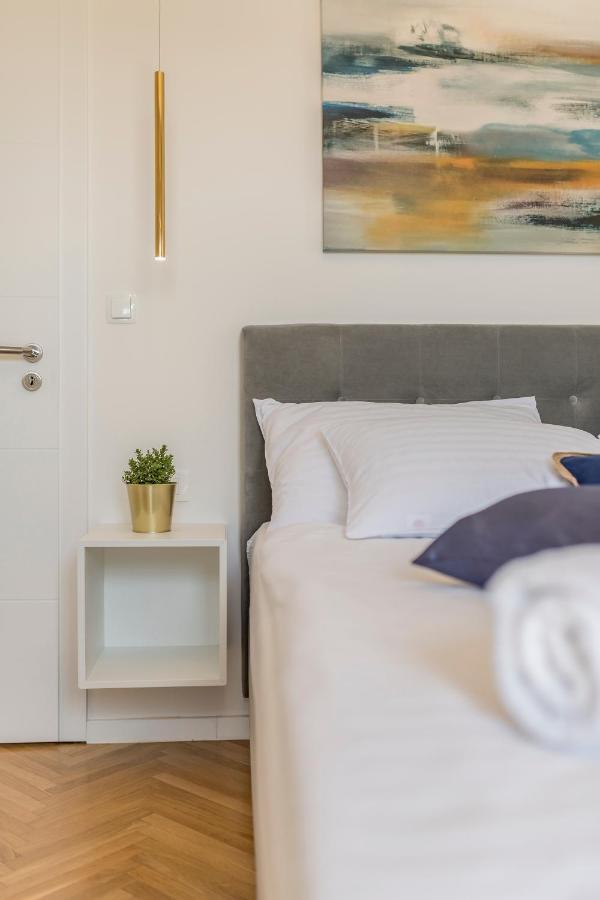 Apartment Shades Of Blue Đảo Hvar Ngoại thất bức ảnh